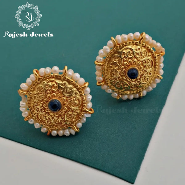 Low Price Dazzling Gold Design Traditional Jhumka Earrings Online J24881